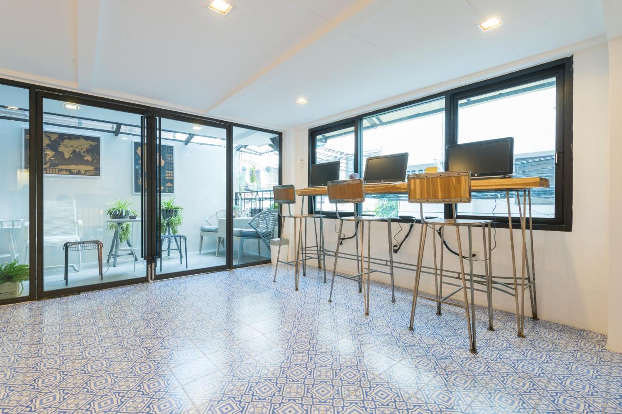 White Ivory Bed And Breakfast Bangkok Exterior foto